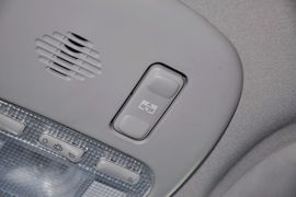 2012款雪铁龙世嘉两厢2.0L自动乐骋型