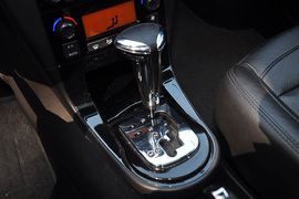 2012款雪铁龙世嘉两厢2.0L自动乐骋型