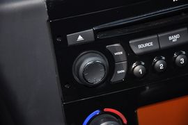 2012款雪铁龙世嘉两厢2.0L自动乐骋型