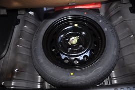 2013款一汽夏利N7