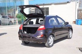 2013款一汽夏利N7