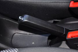 2013款一汽夏利N7