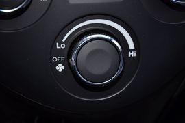 2013款一汽夏利N7