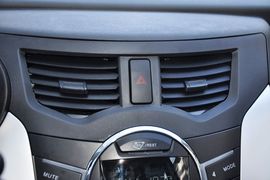 2013款一汽夏利N7