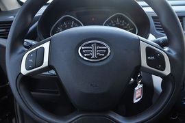 2013款一汽夏利N7