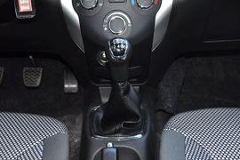 2013款一汽夏利N7