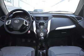 2013款一汽夏利N7