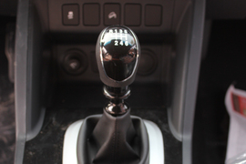 江淮瑞风S51.8T+6MT天窗版车型实拍