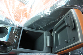 江淮瑞风S51.8T+6MT天窗版车型实拍