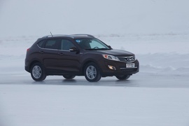 广汽传祺GS5冰雪试驾