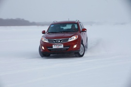 广汽传祺GS5冰雪试驾(98735)