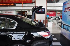 2013款本田雅阁2.0L