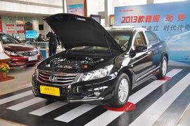 2013款本田雅阁2.0L
