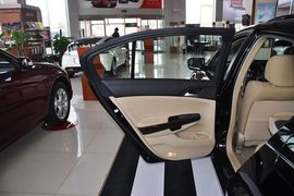 2013款本田雅阁2.0L