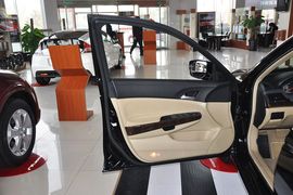 2013款本田雅阁2.0L
