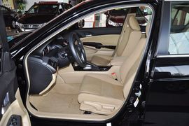 2013款本田雅阁2.0L