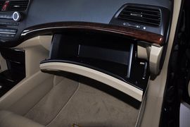 2013款本田雅阁2.0L