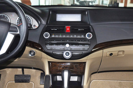 2013款本田雅阁2.0L