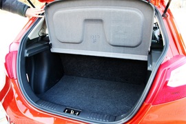 试驾天津一汽夏利N7