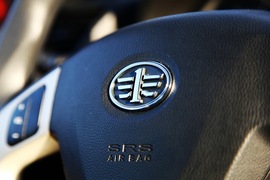 试驾天津一汽夏利N7