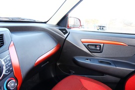 试驾天津一汽夏利N7