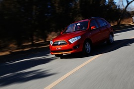 试驾天津一汽夏利N7