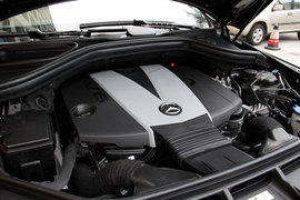 2013款奔驰GL35O柴油尊享型