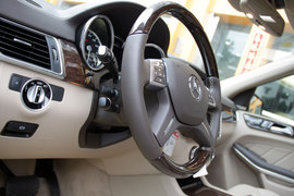 2013款奔驰GL35O柴油尊享型