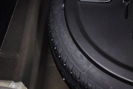 2013款吉利帝豪EC715手动进取型