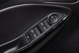 2012款福特福克斯三厢1.6L自动风尚型