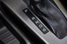 2012款福特福克斯三厢1.6L自动风尚型