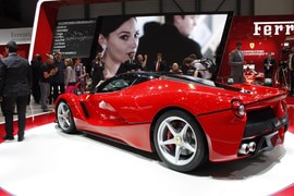 法拉利LaFerrari日内瓦车展实拍