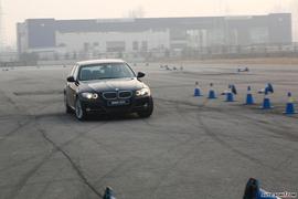 09款新BMW3系动态