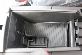 2012款锐界2.0T精锐天窗版内饰