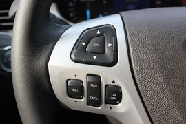 2012款锐界2.0T精锐天窗版内饰