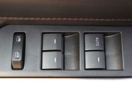 2012款锐界2.0T精锐天窗版内饰