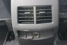 2012款锐界2.0T精锐天窗版内饰