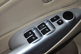 2013款现代途胜2.0L自动两驱舒适型