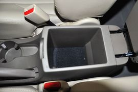 2013款现代途胜2.0L自动两驱舒适型