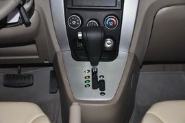 2013款现代途胜2.0L自动两驱舒适型