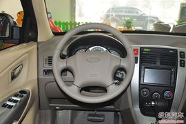 2013款现代途胜2.0L自动两驱舒适型