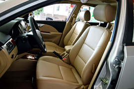 2013款别克凯越1.5L