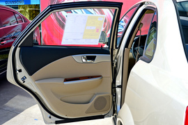 2013款别克凯越1.5L