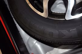2013款现代途胜2.0L手动两驱时尚型