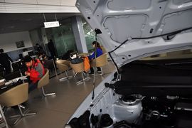 2013款现代途胜2.0L手动两驱时尚型