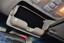 2013款现代途胜2.0L手动两驱时尚型