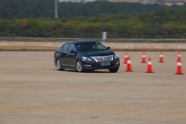 2013款新世代天籁试驾