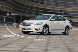 2013款新世代天籁试驾