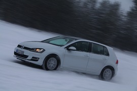 大众高尔夫7欧洲版冰雪实拍