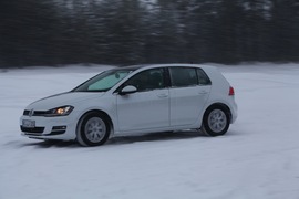 大众高尔夫7欧洲版冰雪实拍